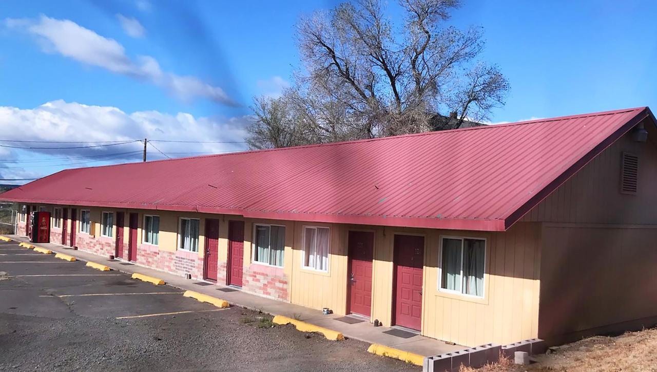 Juniper Motel Madras Exterior foto